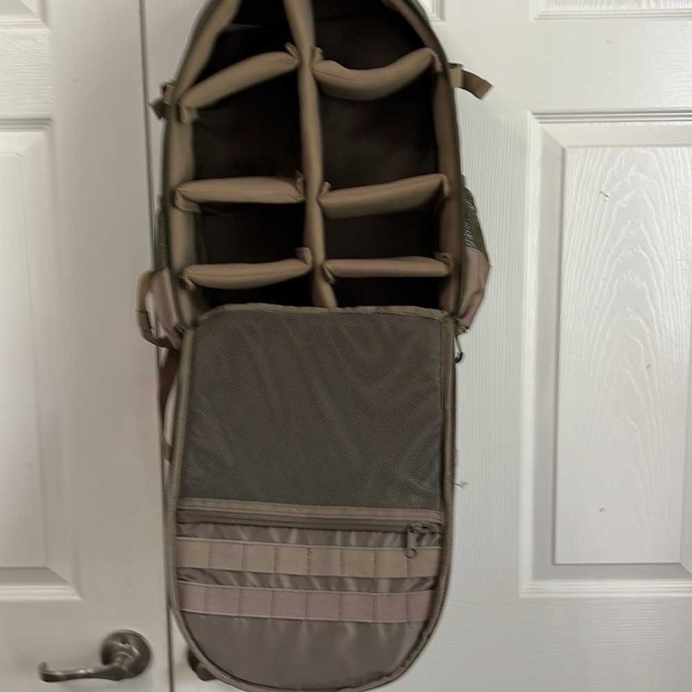 Backpack With Adjustable Compartments - image 7